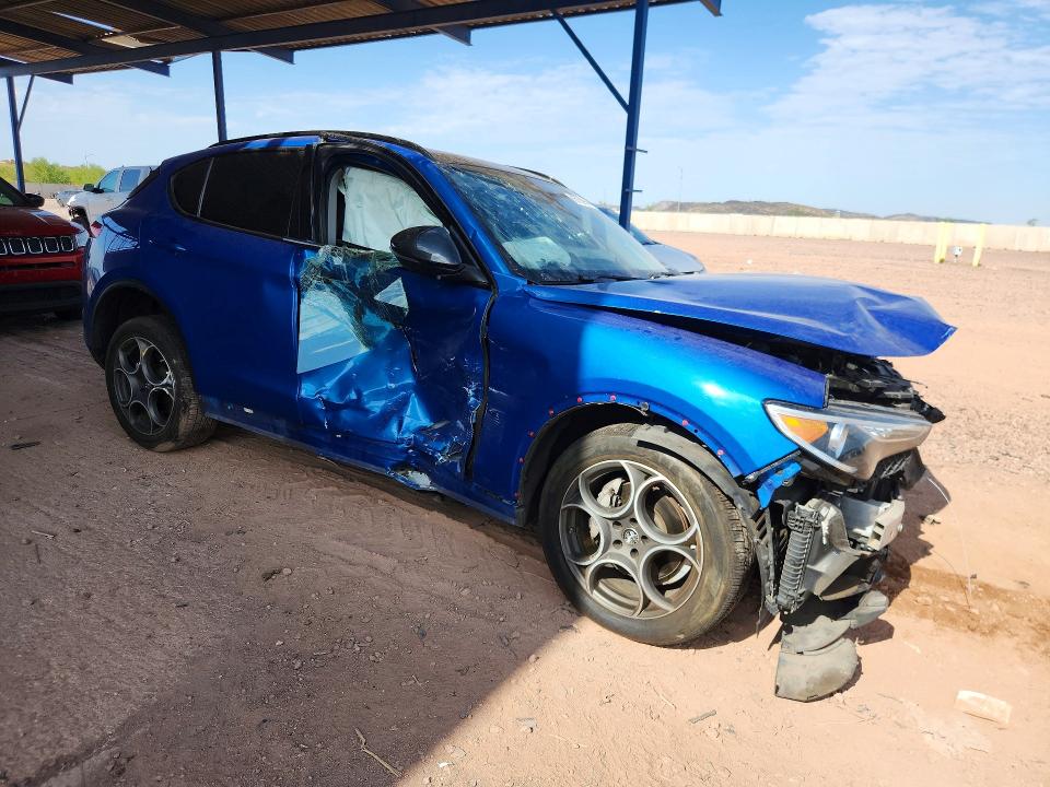 2021 Alfa romeo Stelvio VIN ZASPAKAN0M7D00031 COPART salvage auction — FRONT END, AZ - CERT OF TITLE - SALVAGE, sold $625 on 2026-10-01 (photo 4)
