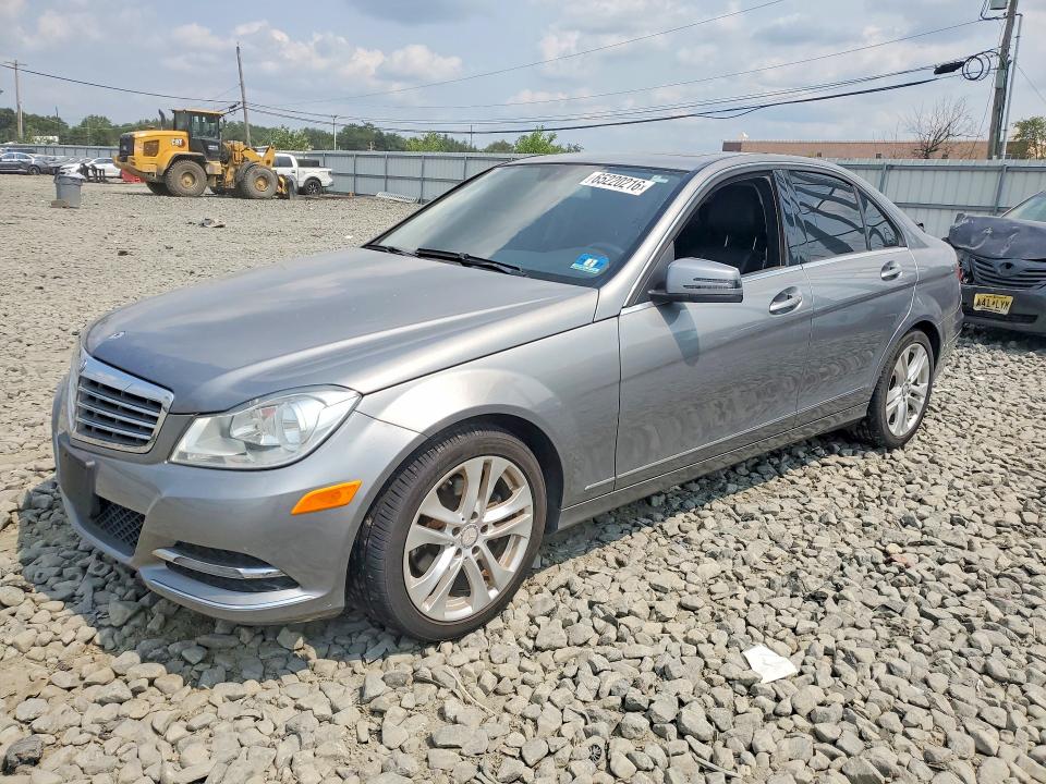 2012 Mercedes-benz VIN WDDGF8BB5CA646942 COPART salvage auction — WATER/FLOOD, Salvage Title, sold $450 on 2026-08-17 (photo 1)