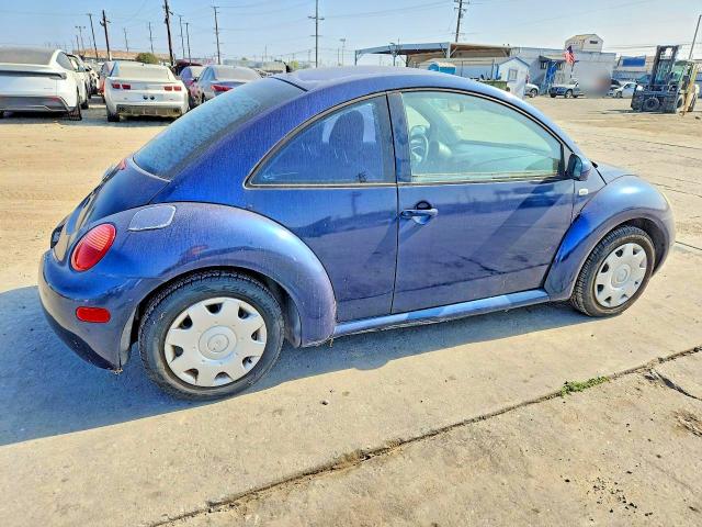 2001 Volkswagen Beetle VIN 3VWBT21C01M413262 COPART salvage auction — NORMAL WEAR, DA, sold $200 on 2026-10-01 (photo 3)