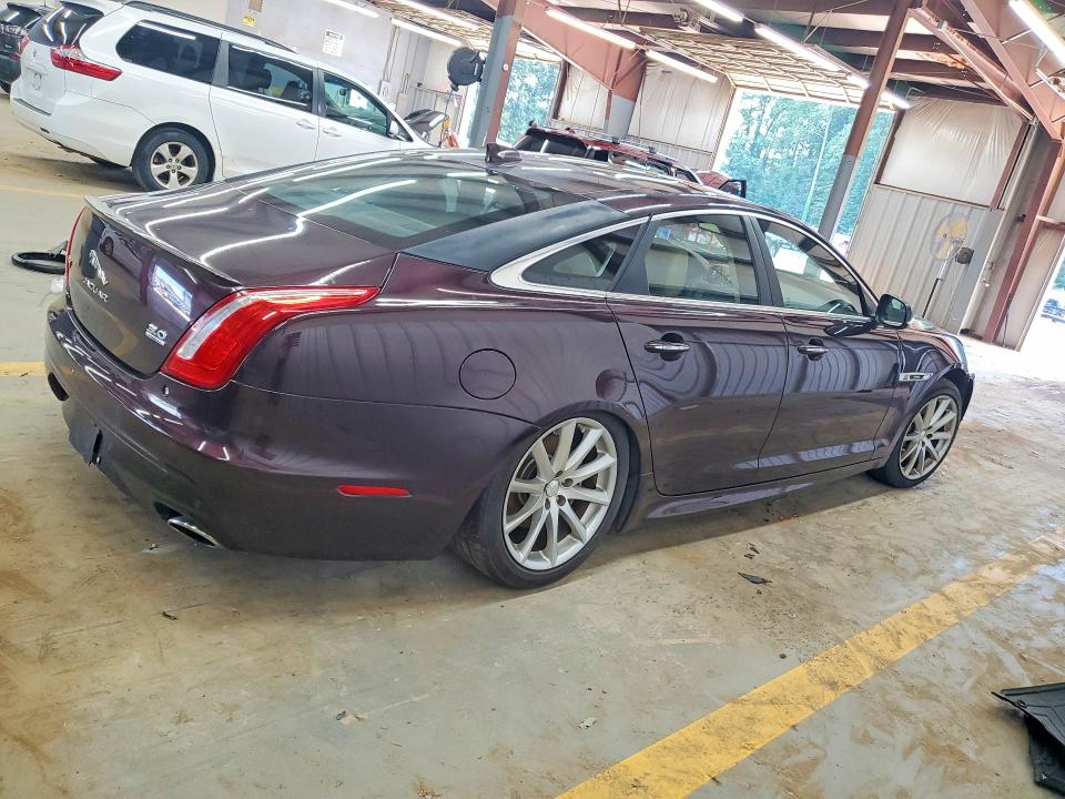 2016 Jaguar Xj VIN SAJWJ1CD0G8V94579 COPART salvage auction — MINOR DENT/SCRATCHES, Nc - Dealer Only Clean Title, sold $3,900 on 2026-09-08 (photo 3)
