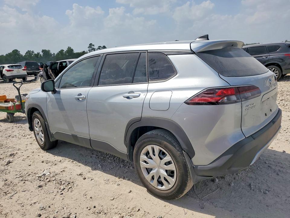 2026 Toyota Corolla cross VIN 7MUAAAAG6TV178148 COPART salvage auction — WATER/FLOOD, Salvage Title, sold $9,800 on 2026-08-25 (photo 2)