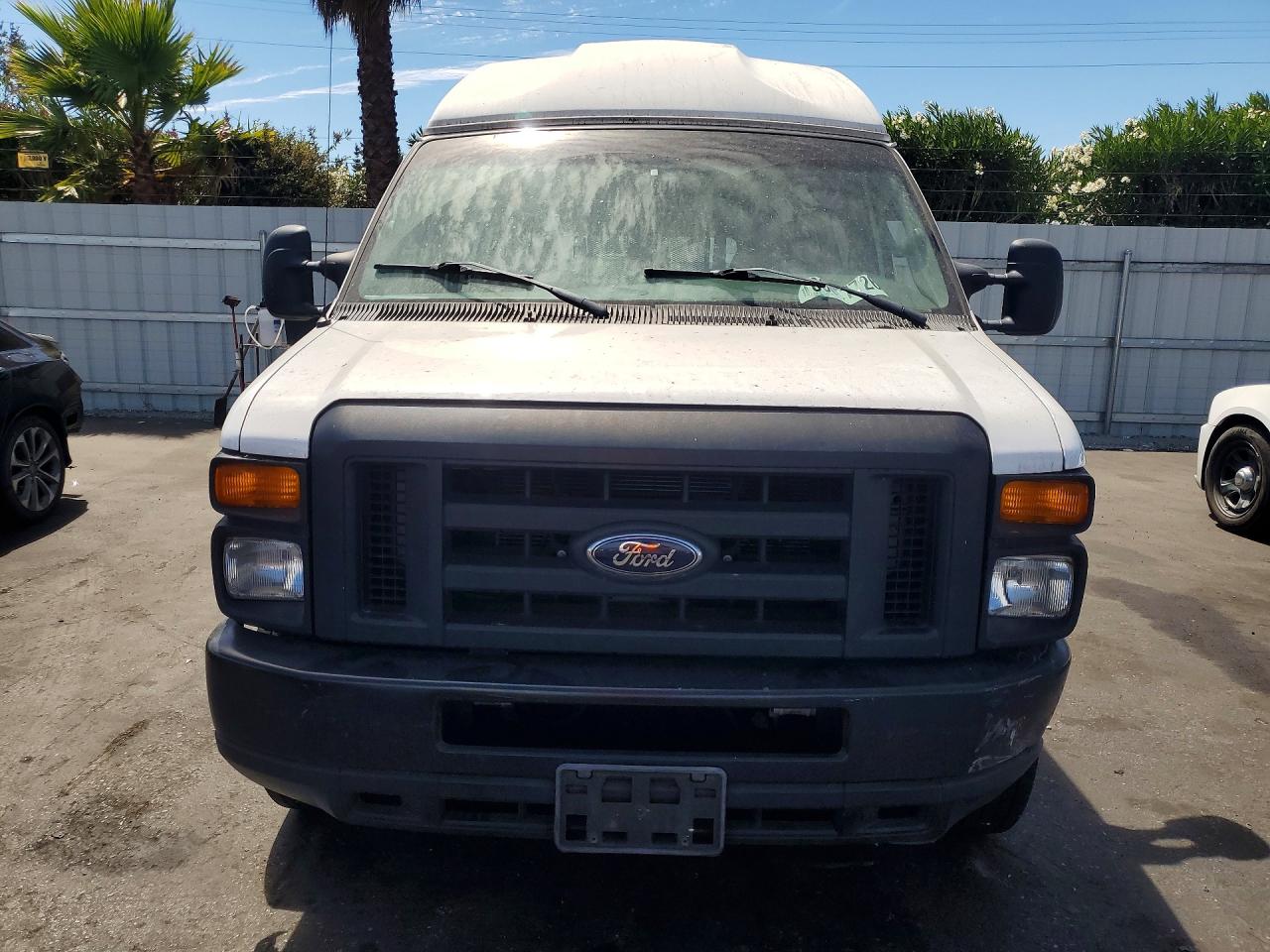 2008 Ford Econoline VIN 1FTNE14W98DB38636 COPART salvage auction — Front End, Sc - Salvage Title, sold $5,200 on 2026-09-23 (photo 5)