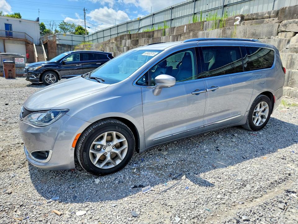 2020 Chrysler Pacifica VIN 2C4RC1EG7LR269469 — COPART salvage auction photo
