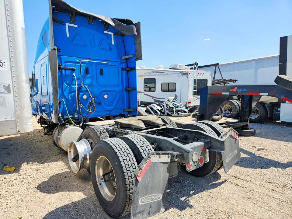2025 Freightliner Cascadia 126 VIN 3AKJHHDR3SSVR4375 COPART salvage auction — FRONT END, NE - CERT OF TITLE-SALVAGE, sold $0 on 2026-09-23 (photo 2)