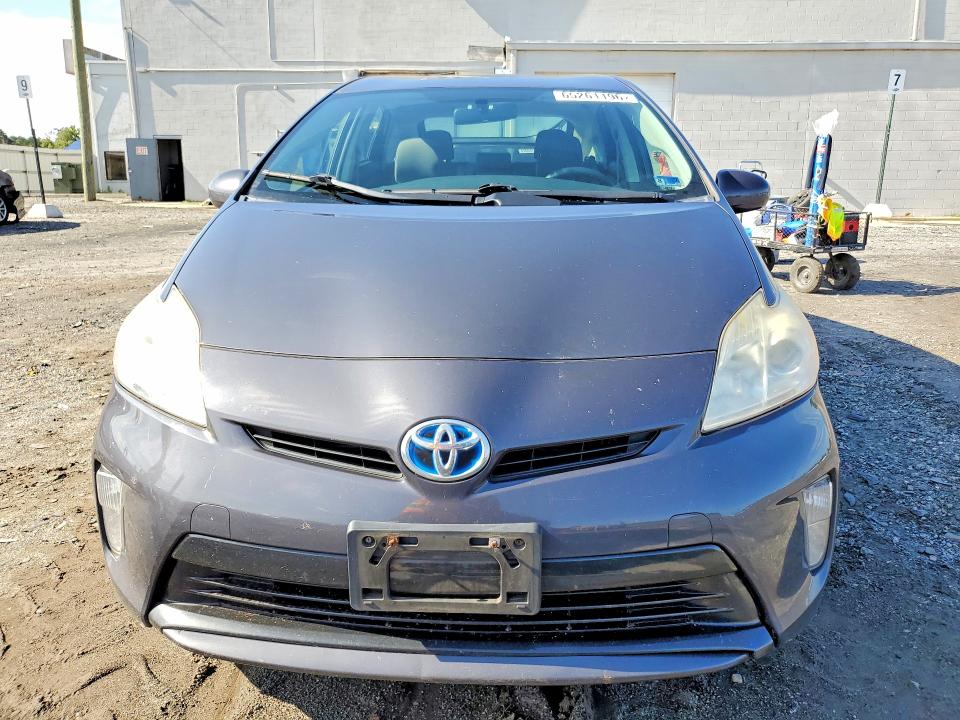 2013 Toyota Prius VIN JTDKN3DU3D5574688 COPART salvage auction — MINOR DENT/SCRATCHES, Va - Certificate Of Title, sold $2,200 on 2026-09-01 (photo 5)