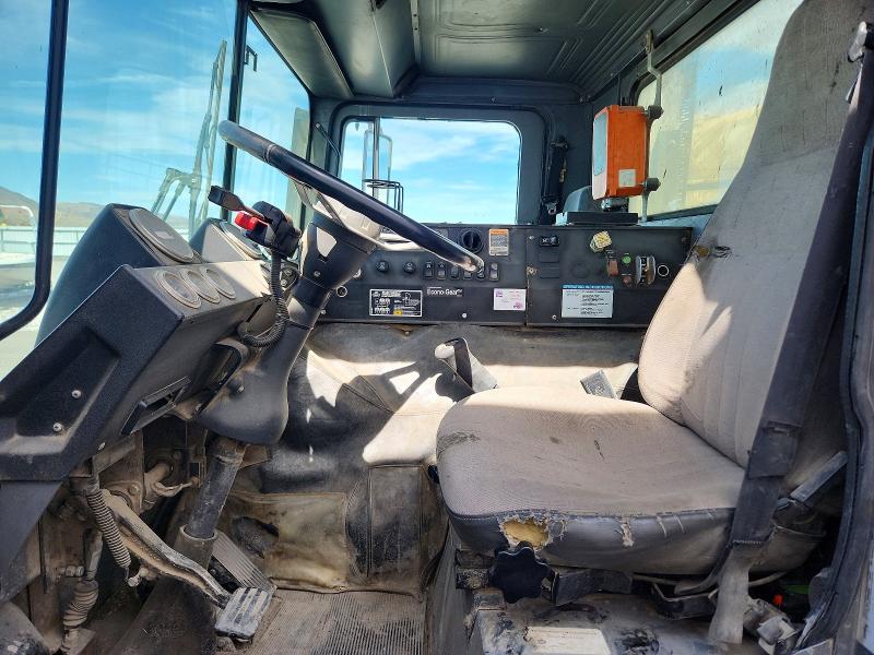 2007 Mack Mr688s VIN 1M2K201CX7M038751 COPART salvage auction — ROLLOVER, NV - SALVAGE TITLE, sold $13,700 on 2026-10-15 (photo 7)