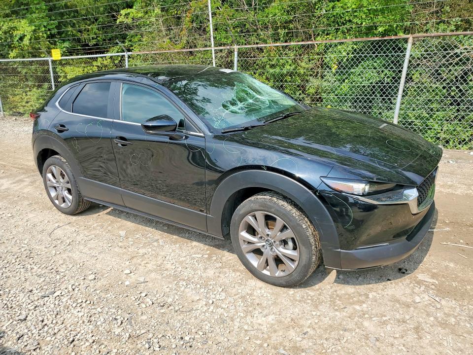 2021 Mazda Cx-30 VIN 3MVDMABL0MM209744 COPART salvage auction — MINOR DENT/SCRATCHES, Oh - Cert Of Title-Salvage, sold $7,100 on 2026-08-26 (photo 4)