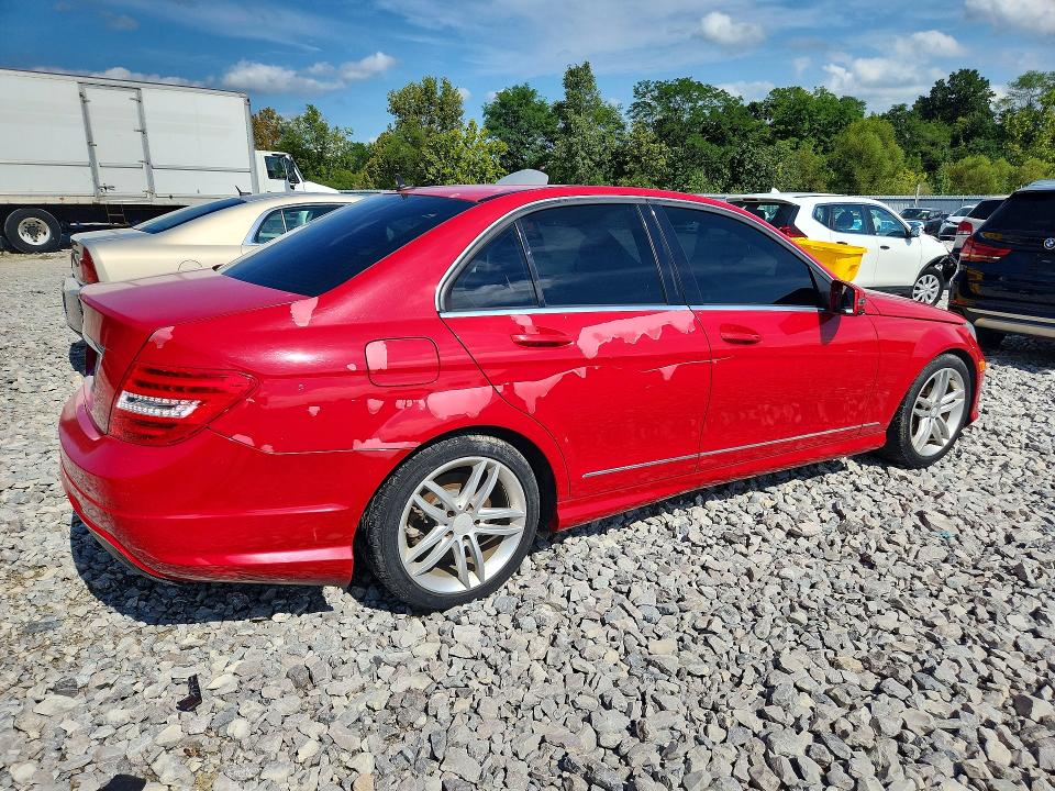 2013 Mercedes-benz C-klasse VIN WDDGF4HB5DA790850 COPART salvage auction — VANDALISM, OH - CERT OF TITLE-REBUILT SALVAGE, sold $550 on 2026-08-21 (photo 3)