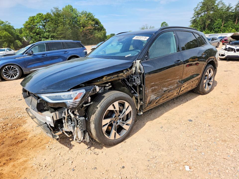 2022 Audi E-tron VIN WA1AAAGE5NB045966 — COPART salvage auction photo