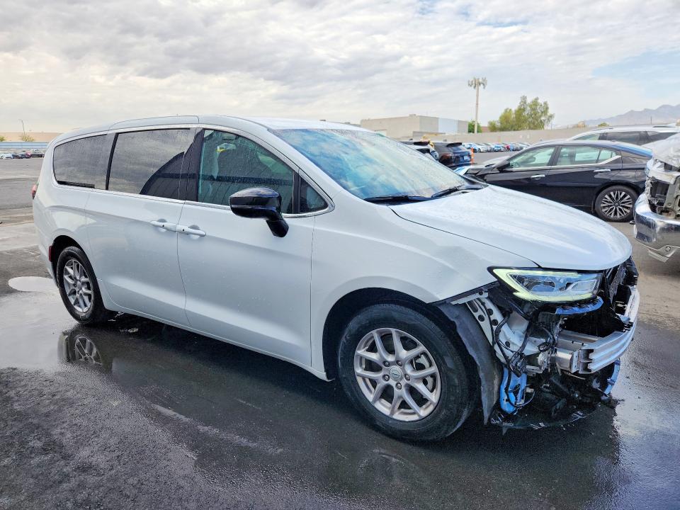 2025 Chrysler Pacifica VIN 2C4RC1BG7SR612462 COPART salvage auction — FRONT END, RI - CERTIFICATE OF TITLE (P), sold $5,500 on 2026-09-02 (photo 4)