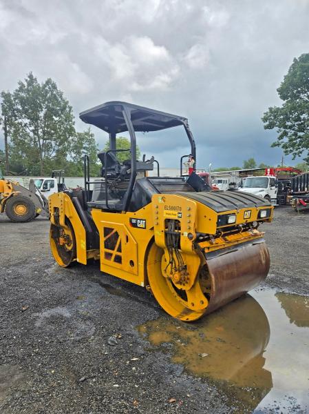 2018 Cat Cb7 VIN CAT00CB7HEL500170 — COPART salvage auction photo