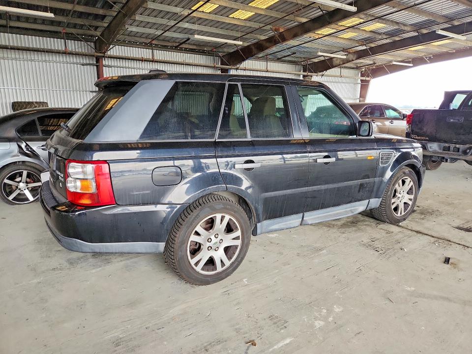 2006 Land rover Range rover sport VIN SALSF25446A976972 COPART salvage auction — MINOR DENT/SCRATCHES, Ca - Dis/Dlr/Exp Only Clean Title, sold $800 on 2026-08-26 (photo 3)