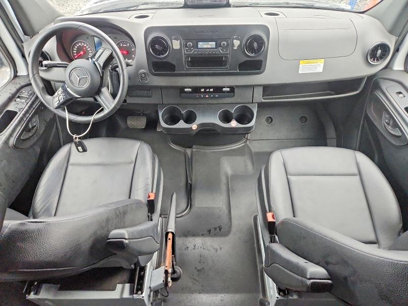 2025 Mercedes-benz Sprinter VIN W1Y4KCHY0ST214099 COPART salvage auction — FRONT END, Ga - Certificate Of Title, sold $17,400 on 2026-09-02 (photo 8)