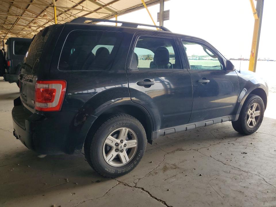 2012 Ford Escape VIN 1FMCU0DG6CKB68075 COPART salvage auction — NORMAL WEAR, Az - Certificate Of Title, sold $725 on 2026-09-09 (photo 3)