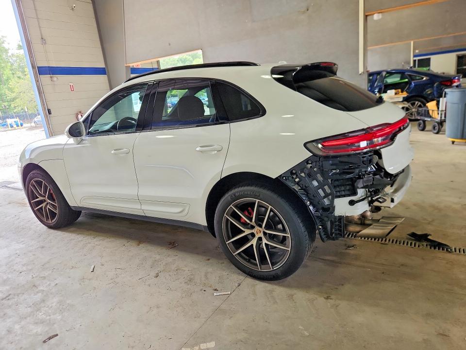 2023 Porsche Macan VIN WP1AG2A54PLB39755 COPART salvage auction — REAR END, Va - Cert Of Title - Salvage, sold $24,400 on 2026-08-28 (photo 2)