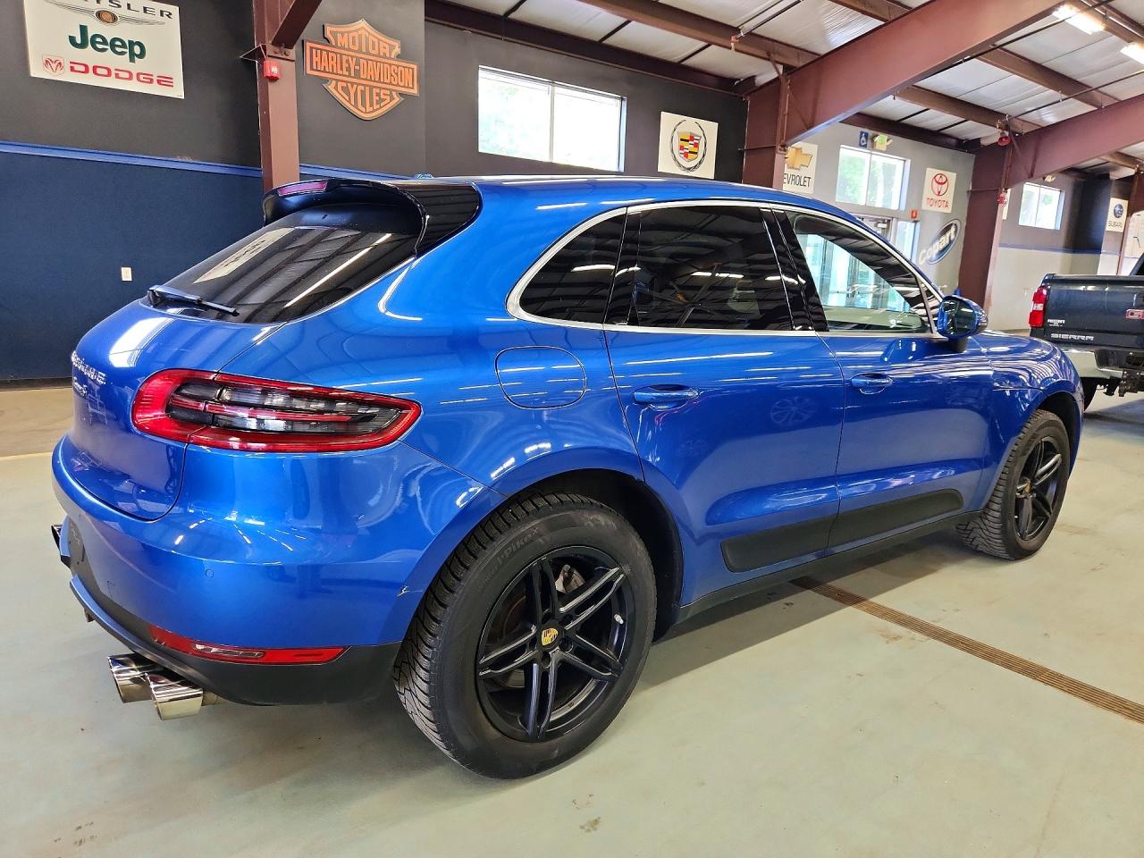 2016 Porsche Macan VIN WP1AB2A5XGLB49771 COPART salvage auction — Minor Dent/Scratches, VT - CERTIFICATE OF TITLE, sold $7,900 on 2026-09-15 (photo 3)