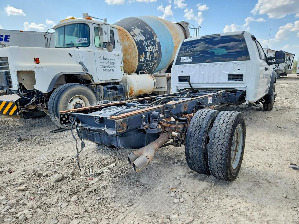 2017 Ford F550 VIN 1FD0X5HT1HEB81370 COPART salvage auction — NORMAL WEAR, Tx - Certificate Of Title (P), sold $13,500 on 2026-09-14 (photo 3)