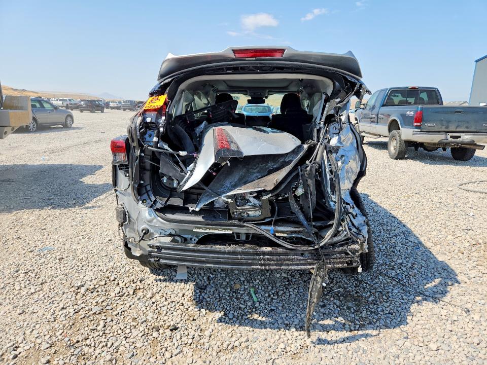 2020 Toyota Highlander hybrid VIN 5TDEBRCH4LS005421 COPART salvage auction — REAR END, UT - SALVAGE CERTIFICATE, sold $10,900 on 2026-10-09 (photo 6)