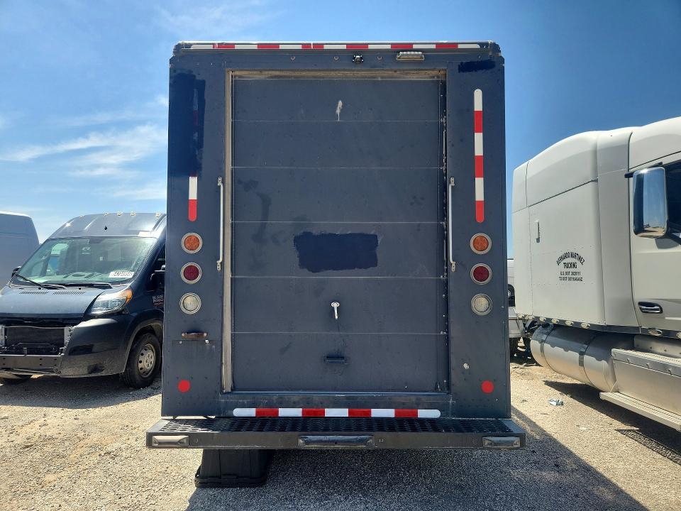 2021 Ford F59 VIN 1F65F5KNXM0A01904 COPART salvage auction — MINOR DENT/SCRATCHES, TX - CERTIFICATE OF TITLE, sold $23,000 on 2026-09-15 (photo 6)