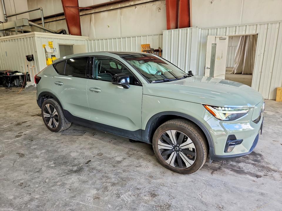 2023 Volvo C40 VIN YV4ED3GL0P2056088 COPART salvage auction — SIDE, NY - MV-907A SALVAGE CERTIFICATE, sold $15,800 on 2026-09-16 (photo 4)