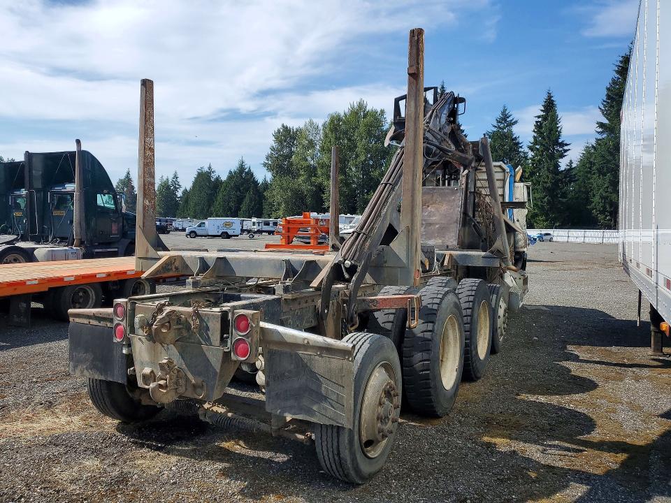 1989 Peterbilt 377 VIN 1XPCAB7X6KN285798 COPART salvage auction — ROLLOVER, WA - BILL OF SALE, sold $850 on 2026-09-10 (photo 3)