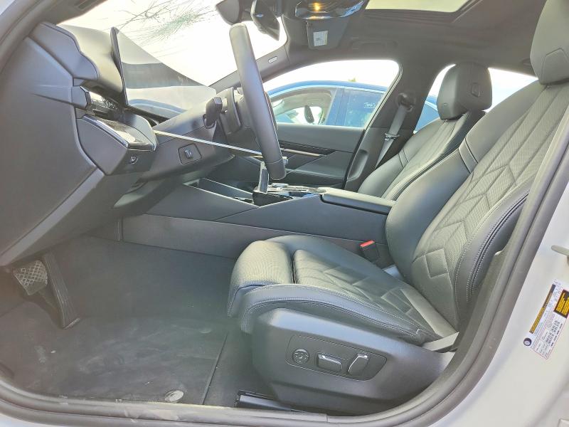 2026 BMW 5er VIN WBA43FJ05TCV65080 COPART salvage auction — ROOF, Tx - Certificate Of Title (P), sold $28,500 on 2026-08-10 (photo 7)
