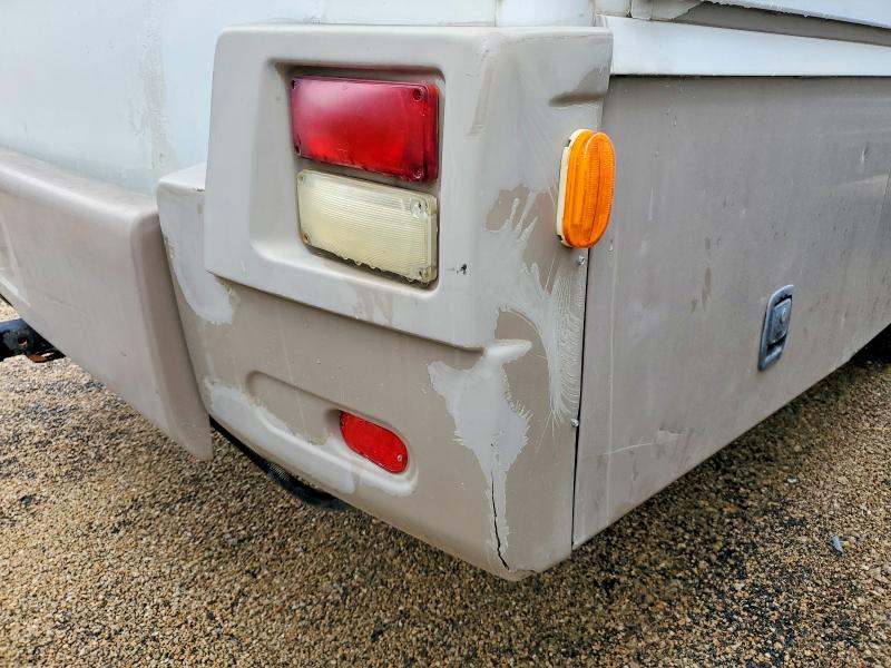 2007 Workhorse custom chassis VIN 5B4KPE7G473427152 COPART salvage auction — REAR END, IA - CERT OF TITLE-SALVAGE TITLE, sold $2,500 on 2026-10-01 (photo 9)