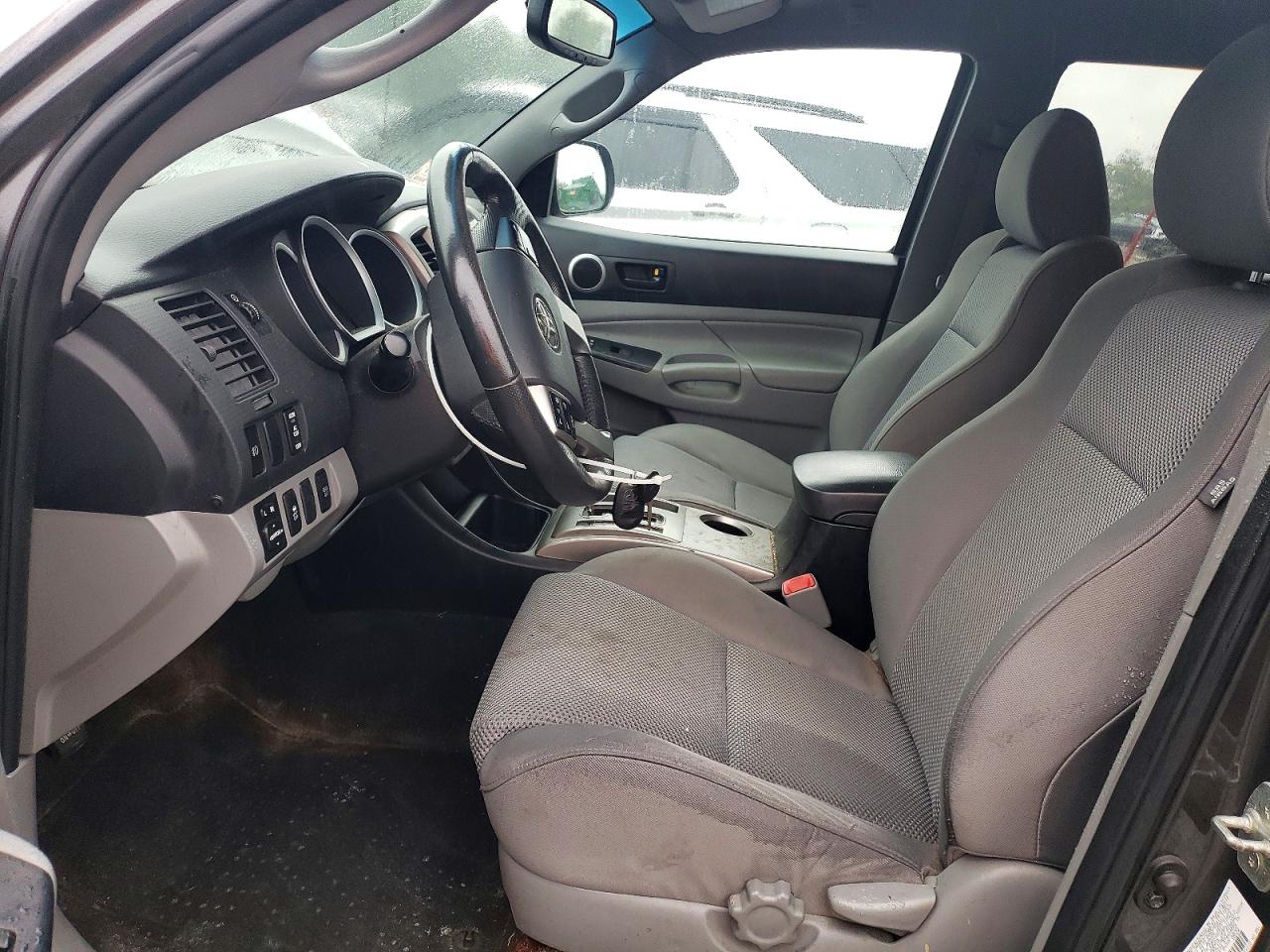 2012 Toyota Tacoma VIN 3TMLU4ENXCM103103 COPART salvage auction — Undercarriage, MA - CERTIFICATE OF TITLE, sold $3,650 on 2026-09-02 (photo 7)