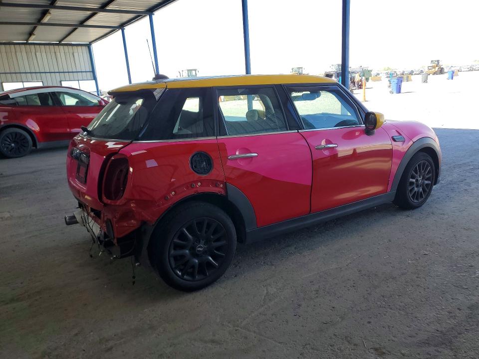 2023 Mini Cooper VIN WMW33DK04P2T77242 COPART salvage auction — REAR END, Co - Public - Salvage Title, sold $10,200 on 2026-09-01 (photo 3)