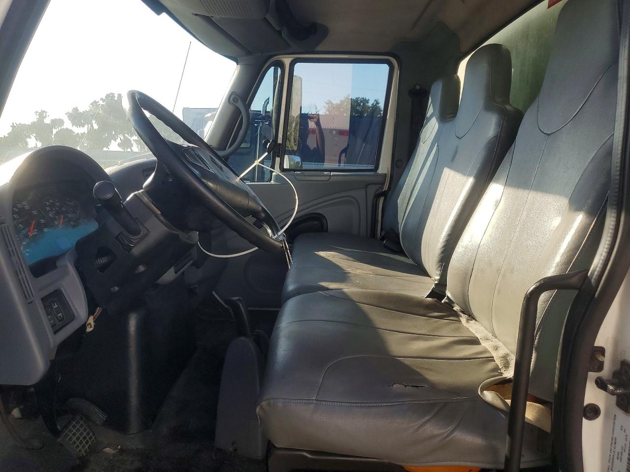 2007 International 4000 series VIN 1HTMPAFM17H354279 COPART salvage auction — Top/Roof, FL - CERTIFICATE OF TITLE (P), sold $20 on 2026-09-11 (photo 7)