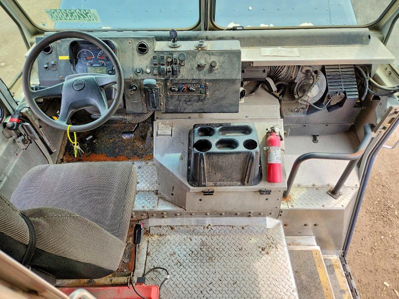 2020 Freightliner Mt45g VIN 4UZAC2EA3LCMK2979 COPART salvage auction — NORMAL WEAR, IL - CERTIFICATE OF TITLE, sold $22,500 on 2026-09-15 (photo 8)