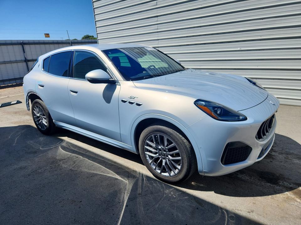 2024 Maserati Grecale VIN ZN6PMDAA5R7450232 COPART salvage auction — REAR END, Ca - Salvage Certificate, sold $18,200 on 2026-09-18 (photo 4)