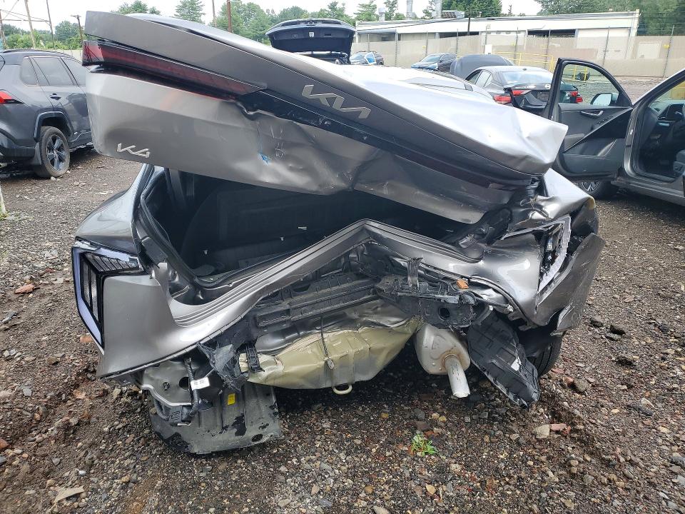 2026 Kia K4 VIN 3KPFT4DEXTE310828 COPART salvage auction — REAR END, PA - CERTIFICATE OF SALVAGE, sold $4,550 on 2026-08-24 (photo 6)
