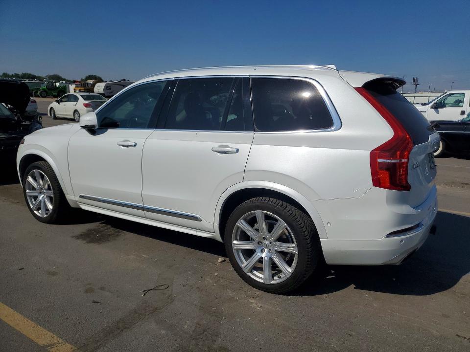 2016 Volvo Xc90 VIN YV4A22PL0G1048237 COPART salvage auction — MINOR DENT/SCRATCHES, Salvage Title, sold $1,950 on 2026-09-10 (photo 2)