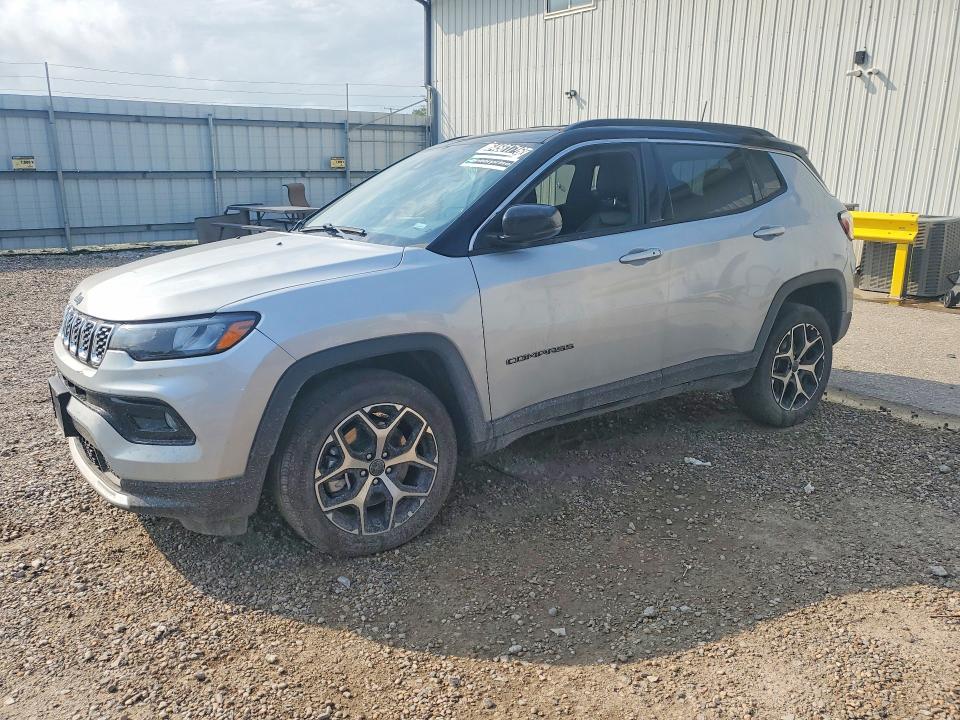 2026 Jeep Compass VIN 3C4NJDCNXTT247017 — COPART salvage auction photo
