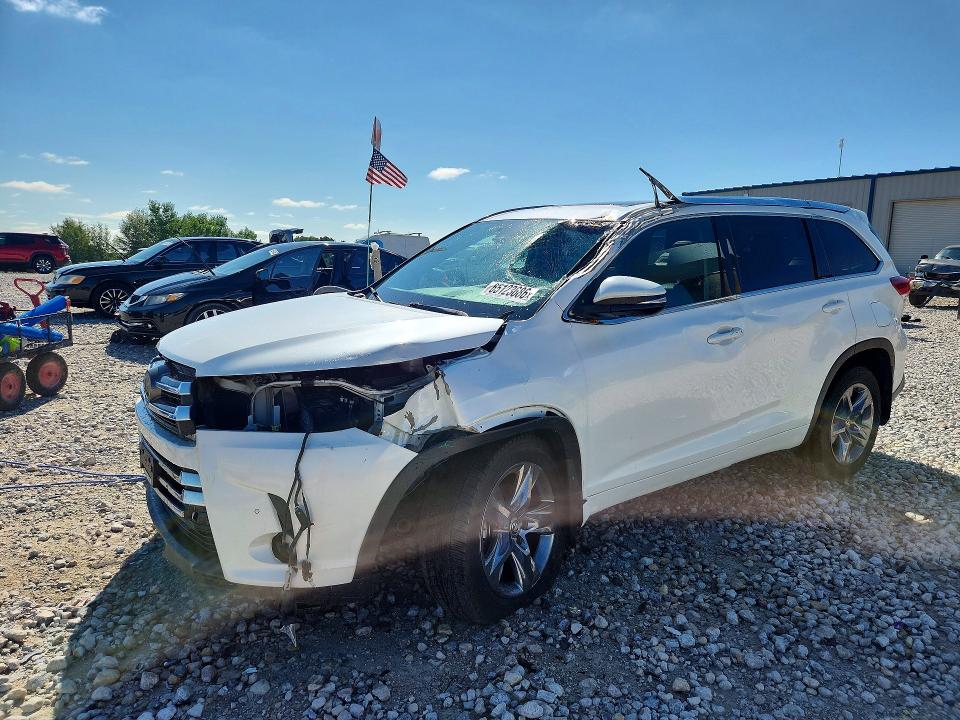 2017 Toyota Highlander VIN 5TDDZRFH1HS394254 — COPART salvage auction photo