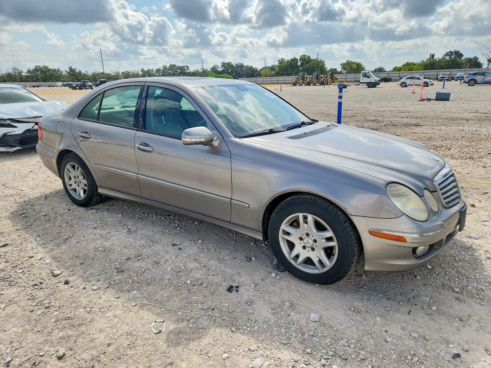 2007 Mercedes-benz E-class VIN WDBUF22X97B046686 COPART salvage auction — MECHANICAL, Tx - Certificate Of Title, sold $2,307 on 2026-08-20 (photo 4)