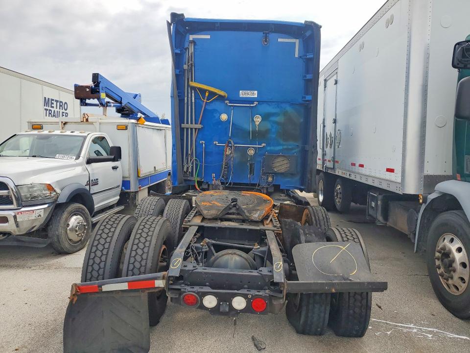 2020 Kenworth T680 VIN 1XKYDP9X8LJ362113 COPART salvage auction — BURN, IN - CERT OF TITLE-SALVAGE TITLE (P), sold $2,850 on 2026-10-05 (photo 6)
