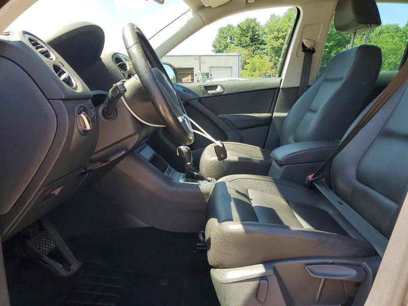2013 Volkswagen Tiguan VIN WVGBV3AX4DW612515 COPART salvage auction — REAR END, Salvage Title, sold $400 on 2026-08-14 (photo 7)