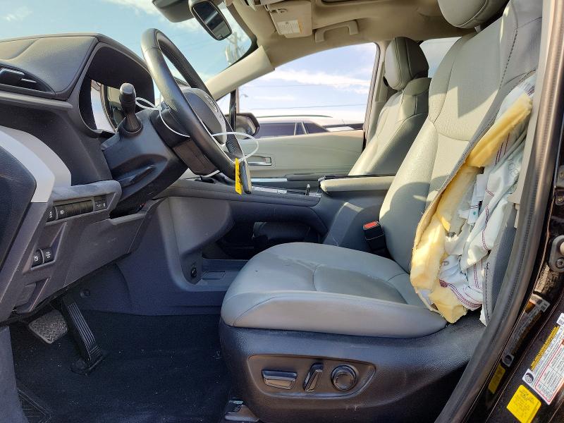 2024 Toyota Sienna VIN 5TDYRKEC9RS215586 COPART salvage auction — ROLLOVER, Salvage Title, sold $15,700 on 2026-08-20 (photo 7)