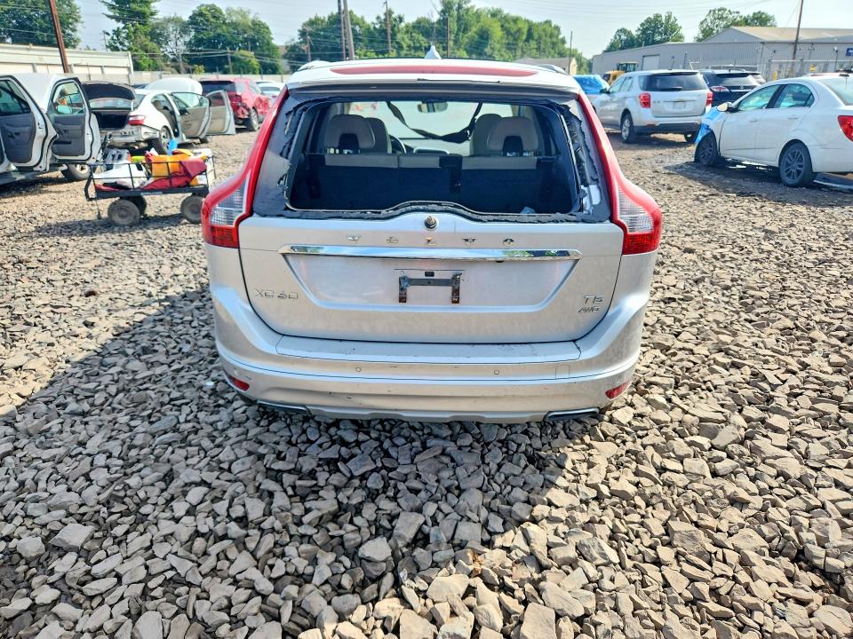 2017 Volvo Xc60 VIN YV440MRUXH2012703 COPART salvage auction — VANDALISM, Pa - Certificate Of Salvage, sold $1,600 on 2026-08-10 (photo 6)
