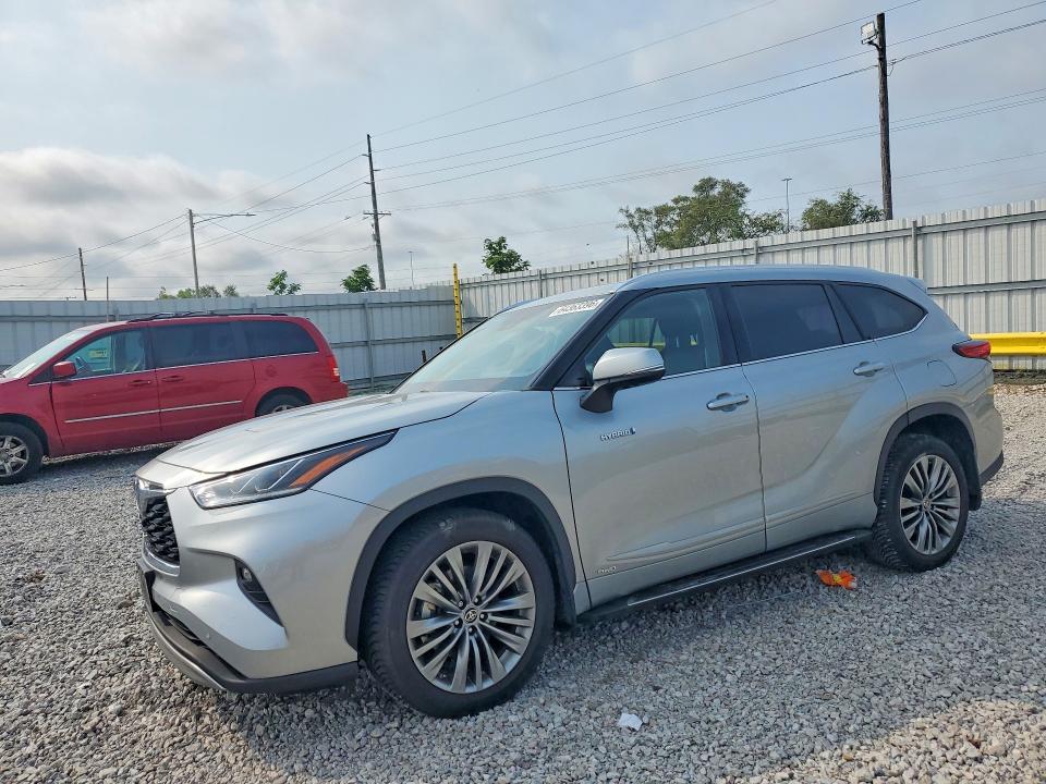 2021 Toyota Highlander VIN 5TDEBRCH7MS028886 — COPART salvage auction photo