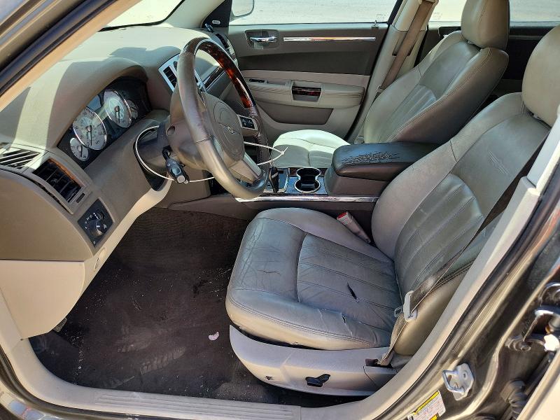 2008 Chrysler 300 VIN 2C3KA63H88H219875 COPART salvage auction — MINOR DENT/SCRATCHES, Tx - Certificate Of Title, sold $800 on 2026-09-10 (photo 7)