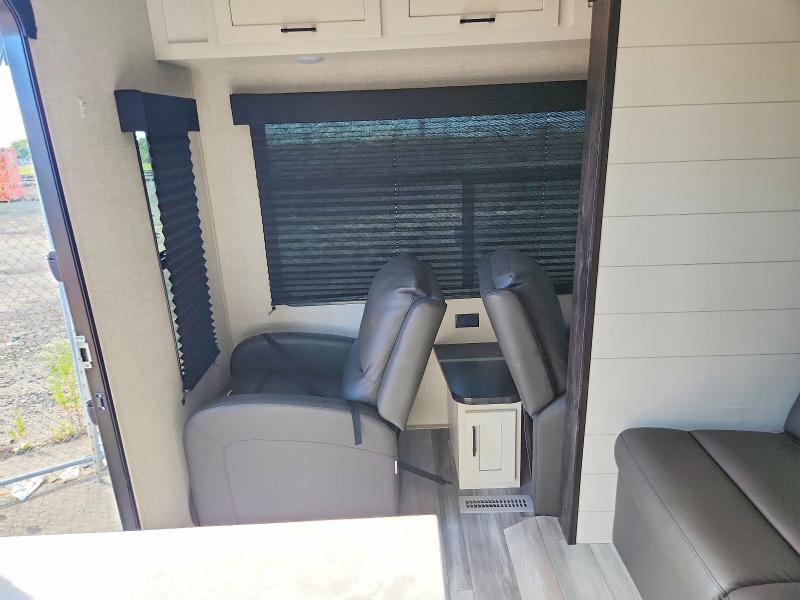 2024 Jayco Jay flight VIN 1UJBC0BP6R1YY0249 COPART salvage auction — HAIL, OH - CERT OF TITLE-SALVAGE, sold $8,500 on 2026-09-03 (photo 6)