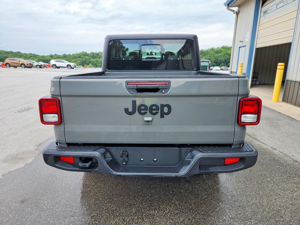 2023 Jeep Gladiator VIN 1C6HJTAG3PL549592 COPART salvage auction — FRONT END, Pa - Certificate Of Salvage, sold $14,500 on 2026-08-31 (photo 6)