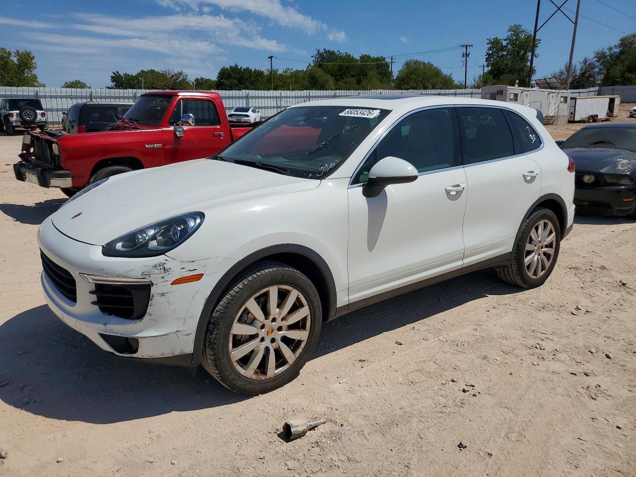 2017 Porsche Cayenne VIN WP1AB2A24HLA52752 — COPART salvage auction photo