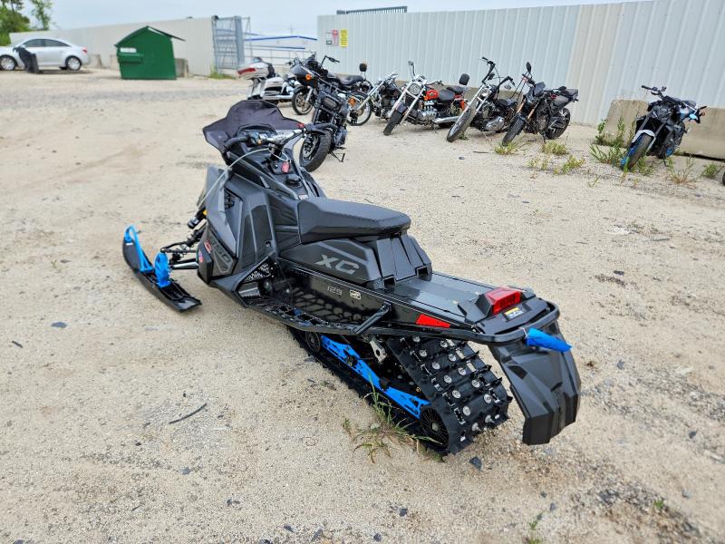 2024 Polari 850 indy xc VIN SN1TKP8R1RC237494 COPART salvage auction — FRONT END, WI - BOAT/ATV/SNOWMOBILE REG CERT, sold $3,550 on 2026-09-10 (photo 3)