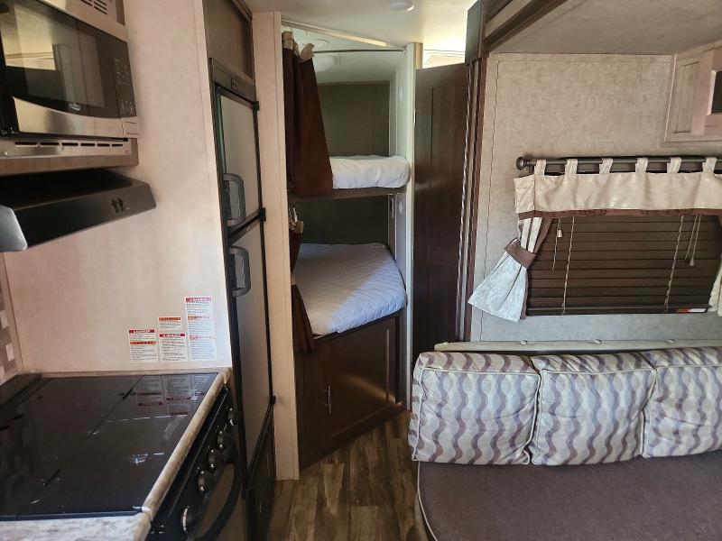 2018 Foresriver All models VIN 4X4TSVA28J2476923 COPART salvage auction — NORMAL WEAR, CT, sold $1,100 on 2026-08-28 (photo 6)