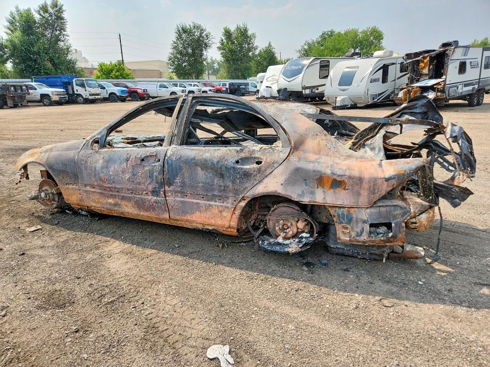 2005 Mercedes-benz VIN WDBRF40J85A668103 COPART salvage auction — BURN, Co - Public - Nonrepairable, sold $250 on 2026-08-26 (photo 2)