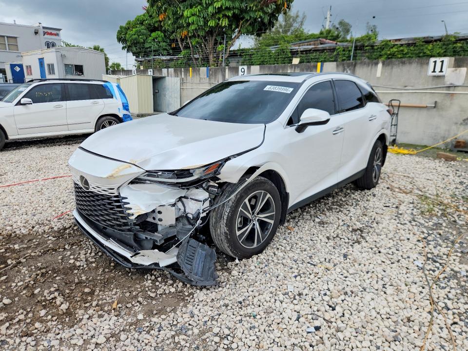 2024 Lexus VIN 2T2BAMBA4RC044424 — COPART salvage auction photo